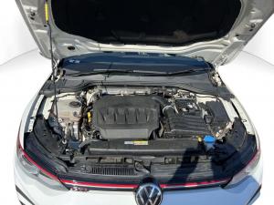 Volkswagen Golf GTI - Image 9