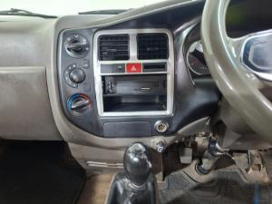 Hyundai H-100 Bakkie 2.6D deck - Image 9