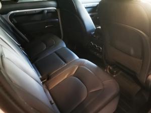 Land Rover Defender 110 D350 X-Dynamic HSE - Image 4