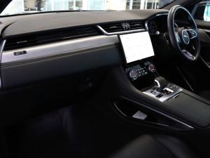 Jaguar F-Pace D200 AWD R-Dynamic SE - Image 6