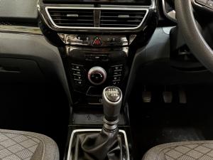 Mahindra XUV 3XO 1.2T MX3 manual - Image 11