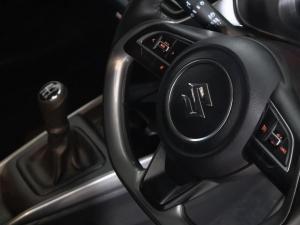 Suzuki Baleno 1.5 GLX manual - Image 12