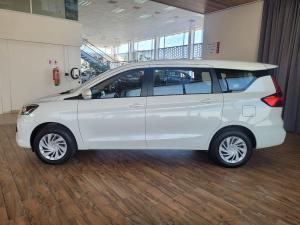 Toyota Rumion 1.5 SX manual - Image 9