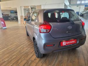 Toyota Vitz 1.0 XR manual - Image 11