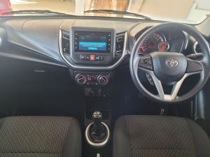 Toyota Vitz 1.0 XR manual - Image 18