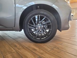Toyota Vitz 1.0 XR manual - Image 7