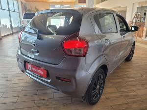 Toyota Vitz 1.0 XR manual - Image 8