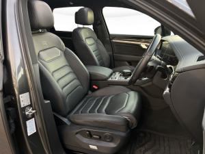 Volkswagen Touareg V6 TDI Executive R-Line - Image 14