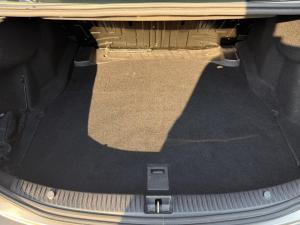 Mercedes-Benz C-Class C200 - Image 10