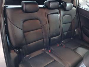 Kia Sportage 2.0 Crdi Ignite + automatic - Image 13