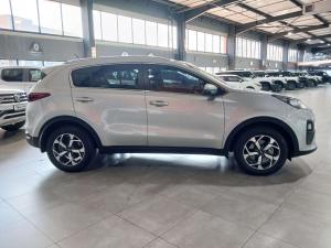 Kia Sportage 2.0 Crdi Ignite + automatic - Image 5