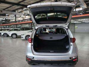 Kia Sportage 2.0 Crdi Ignite + automatic - Image 8