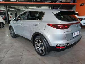 Kia Sportage 2.0 Crdi Ignite + automatic - Image 9