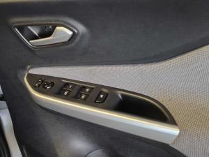 Nissan Magnite 1.0 Visia auto - Image 22