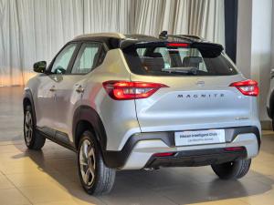 Nissan Magnite 1.0 Visia auto - Image 4