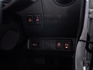 Nissan Navara 2.5DDTi double cab Pro-4X 4x4 Warrior - Image 20