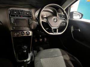 Volkswagen Polo Vivo hatch 1.6 Highline - Image 9