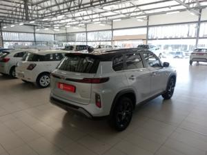 Toyota Urban Cruiser 1.5 XR manual - Image 2