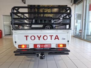 Toyota Land Cruiser 79 2.8GD-6 single cab manual - Image 5