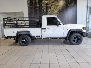 Toyota Land Cruiser 79 2.8GD-6 single cab manual - Image 3