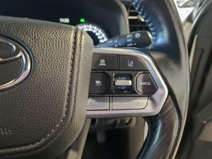 Toyota Land Cruiser 300 3.3D GR-Sport - Image 10
