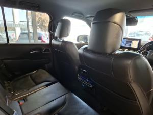 Toyota Land Cruiser 300 3.3D GR-Sport - Image 13