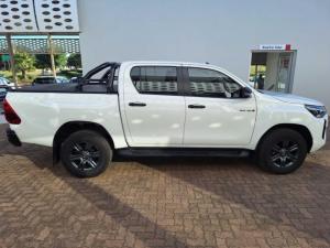 Toyota Hilux 2.8GD-6 double cab 4x4 Raider auto - Image 3