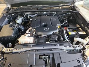 Toyota Hilux 2.4GD-6 double cab Raider manual - Image 16