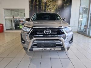 Toyota Hilux 2.4GD-6 double cab Raider manual - Image 4