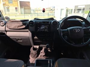 Toyota Land Cruiser 79 4.0 V6 double cab - Image 6