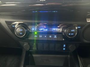 Toyota Hilux 2.8GD-6 double cab Legend auto - Image 28