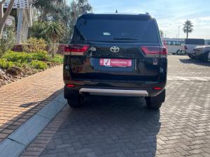 Toyota Land Cruiser 300 3.3D GR-Sport - Image 5