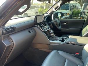 Toyota Land Cruiser 300 3.3D GR-Sport - Image 7