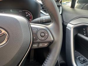 Toyota RAV4 2.0 VX - Image 10