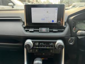 Toyota RAV4 2.0 VX - Image 14