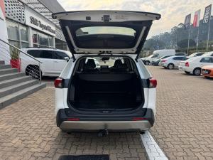 Toyota RAV4 2.0 VX - Image 18