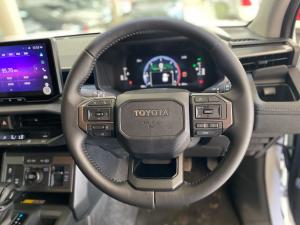 Toyota Hilux 2.8 GD-6 Raider 4X4 automaticD/C - Image 8