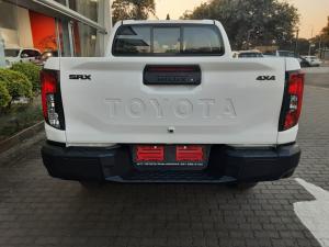 Toyota Hilux 2.8 GD-6 RB SRX 4X4 automaticD/C - Image 5