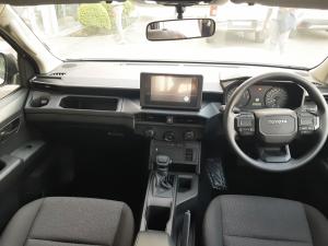 Toyota Hilux 2.8 GD-6 RB SRX 4X4 automaticD/C - Image 6