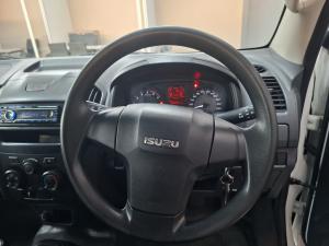 Isuzu D-MAX 250 HO Fleetside Safety S/C - Image 8