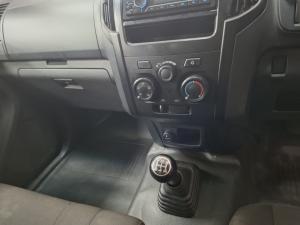 Isuzu D-MAX 250 HO Fleetside Safety S/C - Image 11