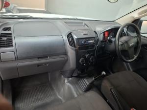 Isuzu D-MAX 250 HO Fleetside Safety S/C - Image 6