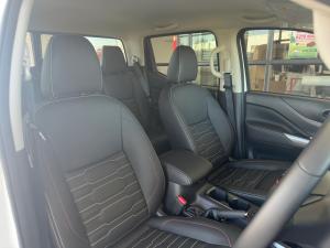 Nissan Navara 2.5DDTI PRO-2X automatic D/C - Image 8