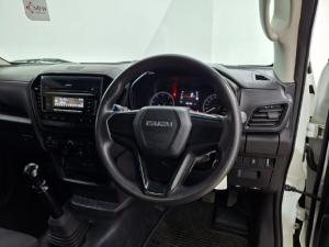 Isuzu D-Max 1.9TD single cab - Image 10