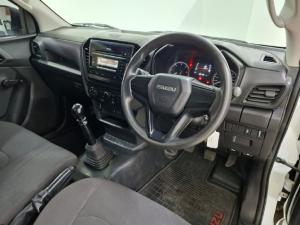 Isuzu D-Max 1.9TD single cab - Image 8