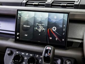 Land Rover Defender 110 Octa - Image 15