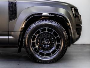 Land Rover Defender 110 Octa - Image 7
