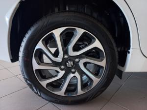 Suzuki Baleno 1.5 GLX auto - Image 11