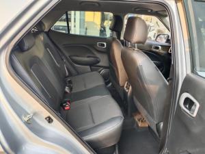 Hyundai Venue 1.0T Fluid auto - Image 11