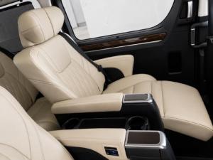 Toyota Quantum 2.8 LWB bus 9-seater VX Premium - Image 10